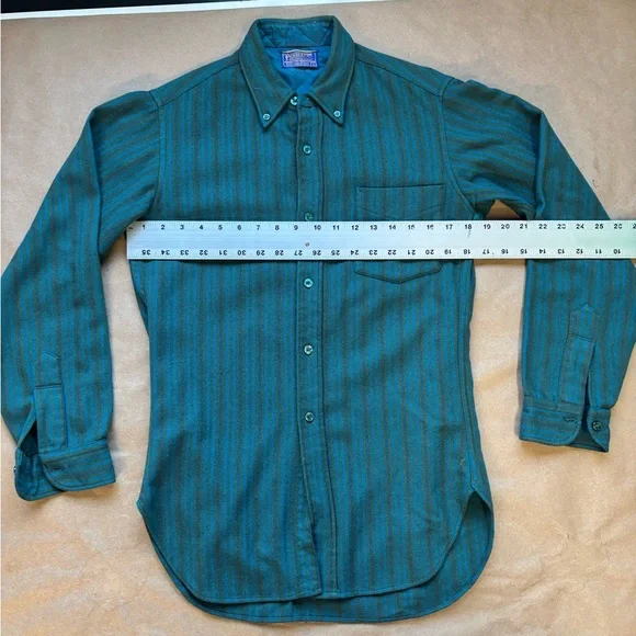 Vintage Pendleton wool button up over shirt, used good condition - Picture 5 of 8